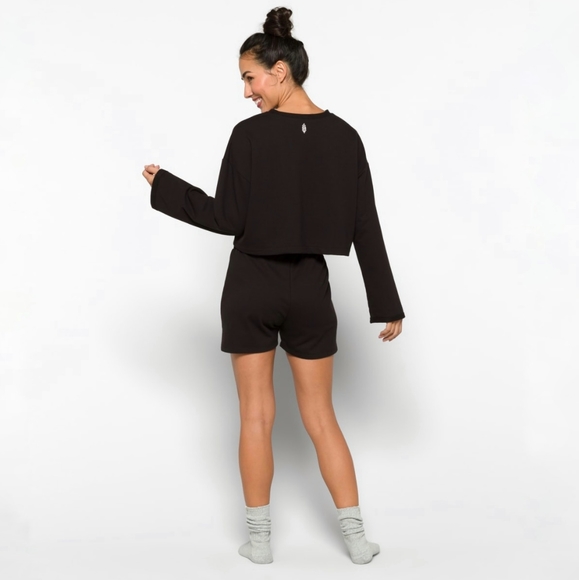 Free People Sunny Athleisure 2-pc. set Crop top and shorts black NEW - Picture 2 of 8